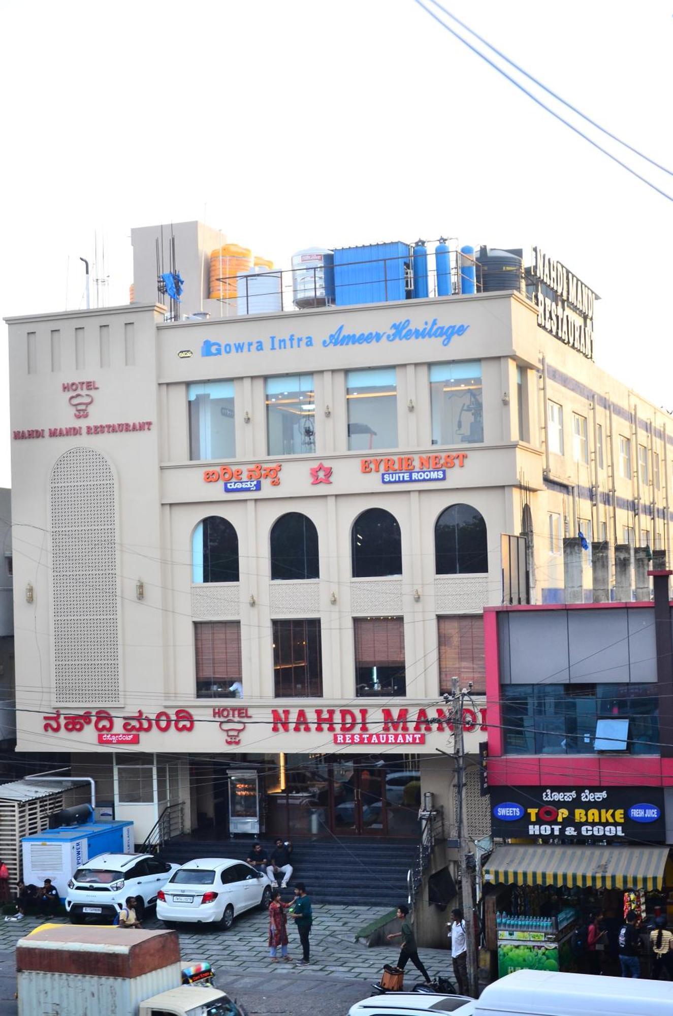 Hotel Eyrie Nest Bangalore Bagian luar foto