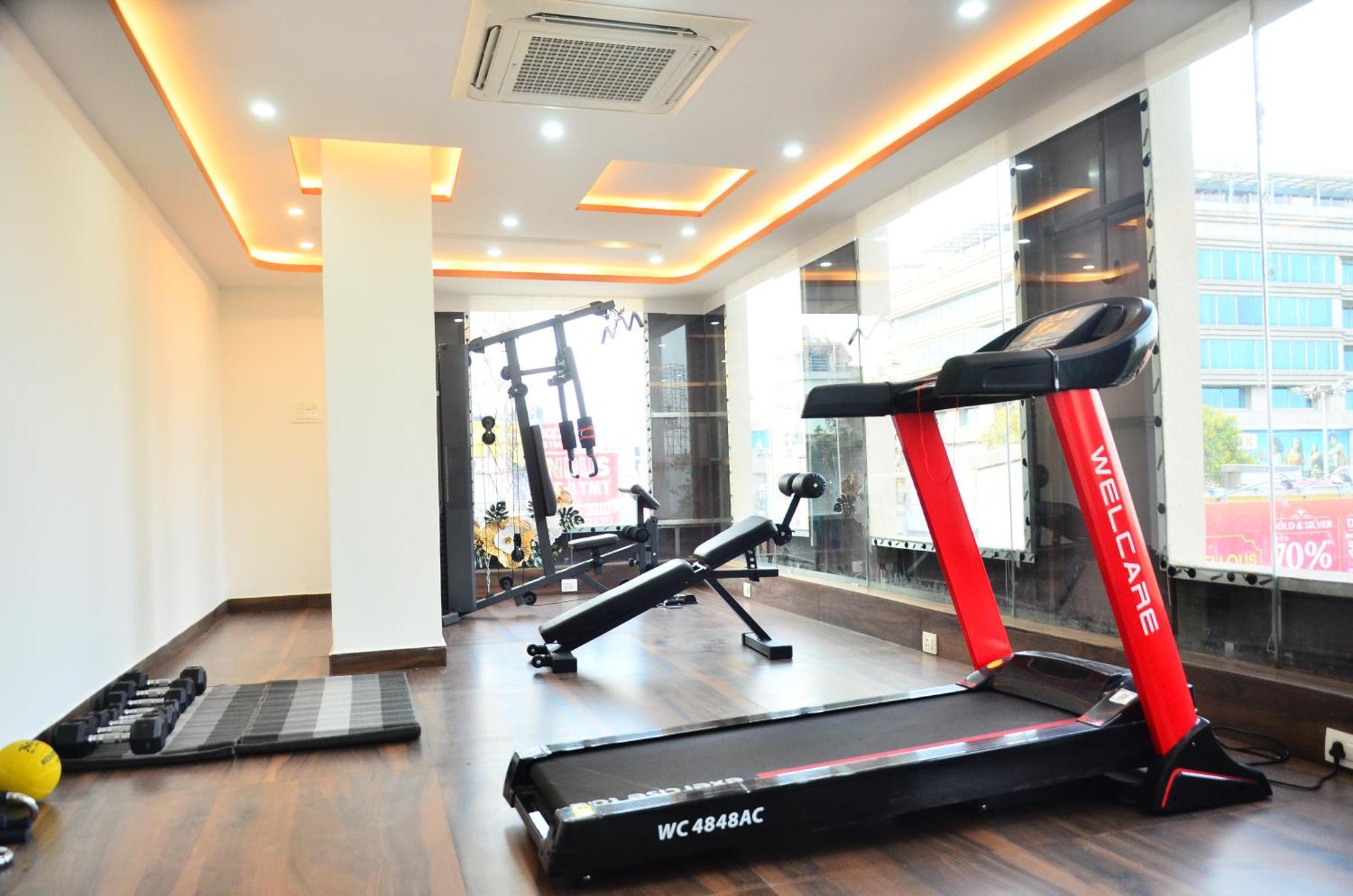 Hotel Eyrie Nest Bangalore Bagian luar foto